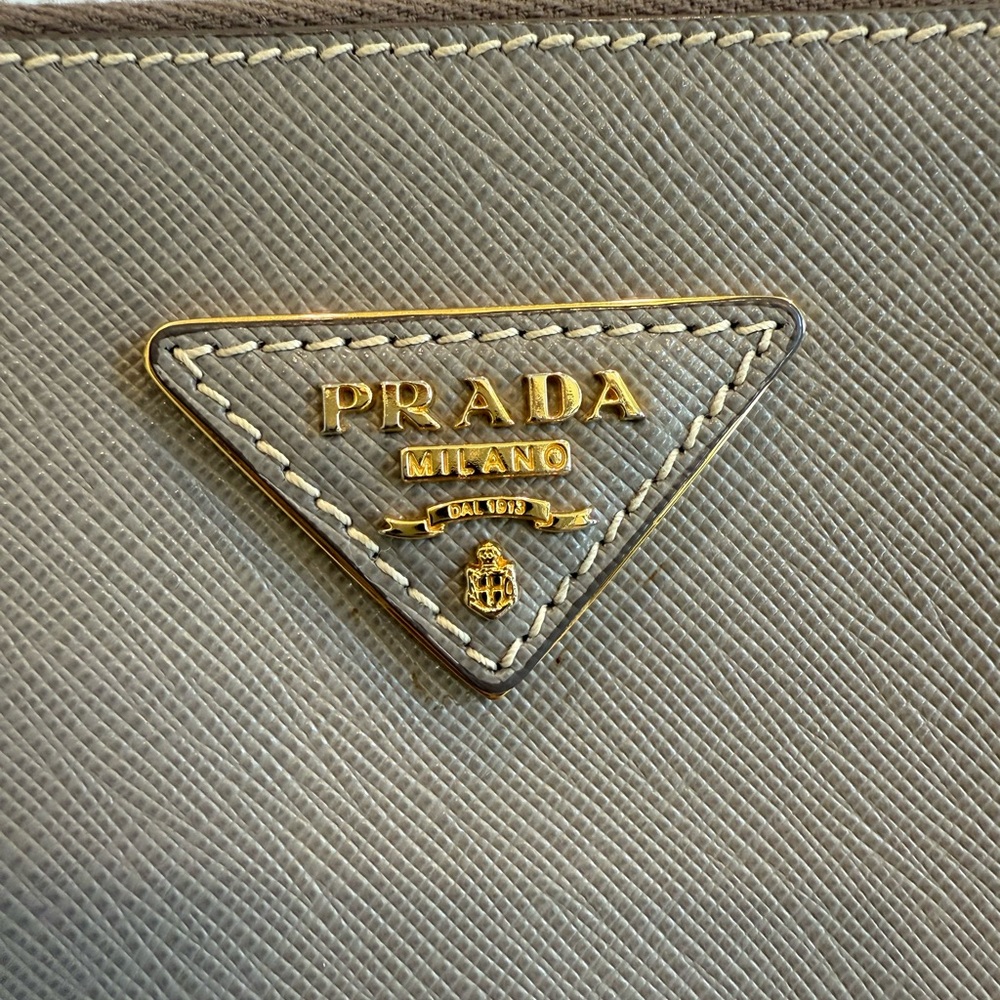 Prada | Large Galleria Saffiano Tote - Picture 6 of 17
